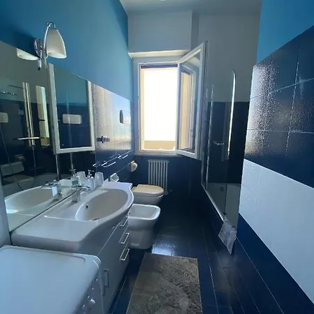 Apartment Tramonto In Baia Pesaro